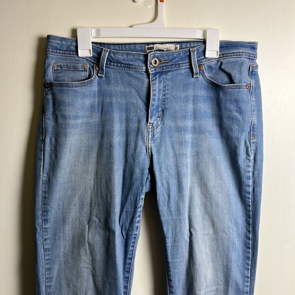 Levi’s Curvy 529 Boot Cut Jeans Light Blue Acid Wash 16 - Picture 5 of 9